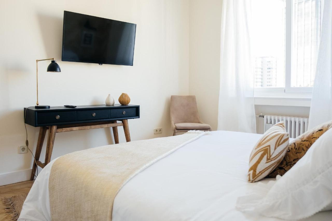 Appartement avec 5 chambre Madrid Extérieur photo